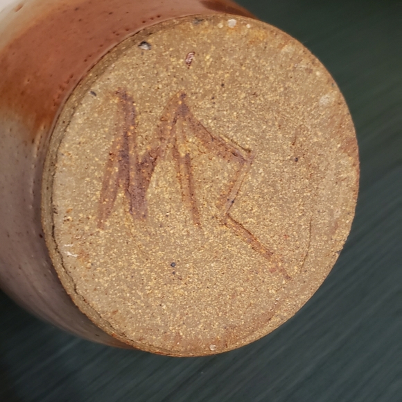 Wheelthrown Stoneware Sandy Desert Hues Speckled Glaze Vase - Picture 9 of 11